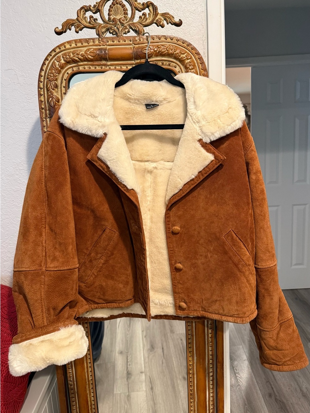 Vintage Women's Faux-Suede Shearling Jacket in Chestnut Brown with Cream Lining